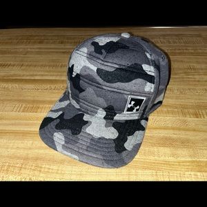 Under Armor camo quilted SnapBack hat